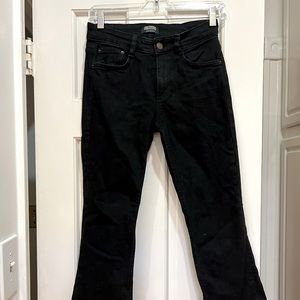Sz. 4 - Zara Trafaluc Denim - Black Crop Kick Flare Jeans - Raw Hem - EUC